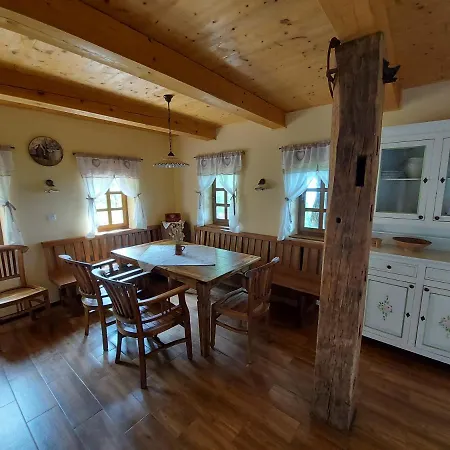Oldhouse Knezovo * Sromlje