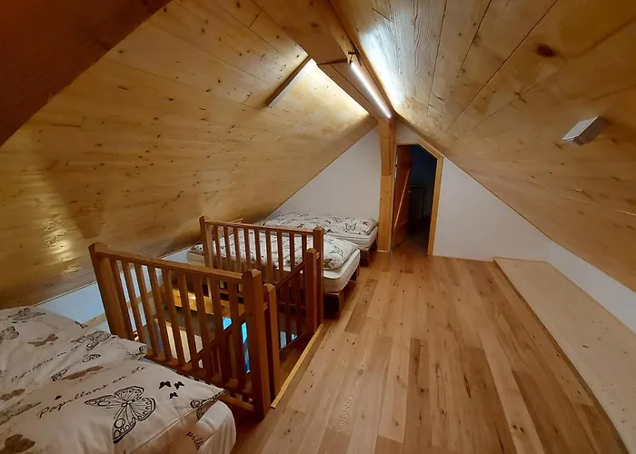 Oldhouse Knezovo Sromlje